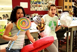 2 Girls in Class