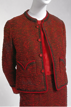 Chanel, suit, fall 1959, gift of Mrs. Walter Eytan. 80.261.2