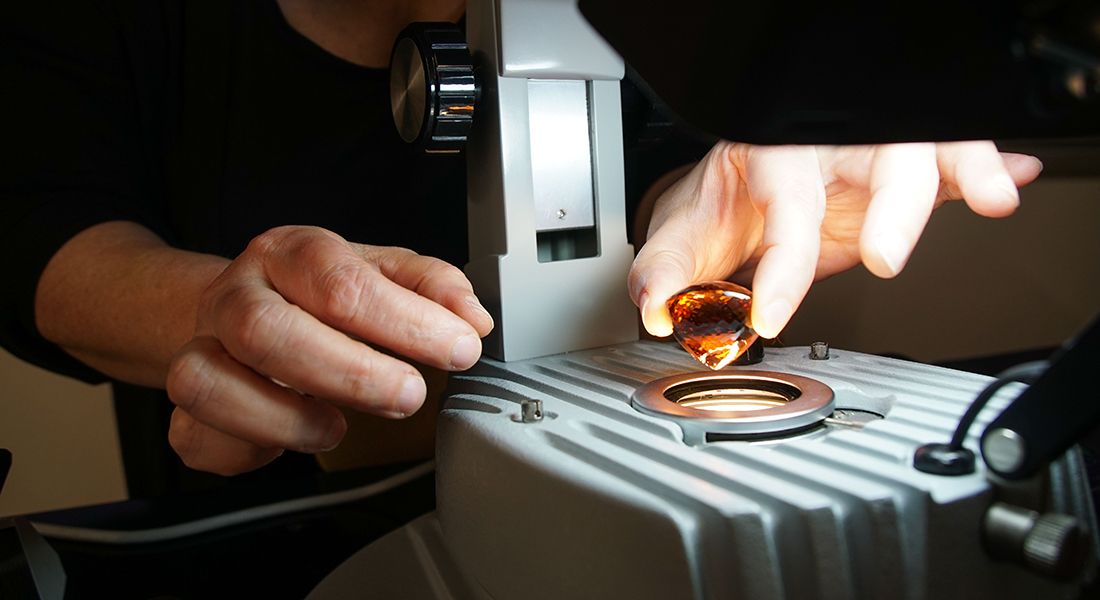 closeup of jewelry making at FIT