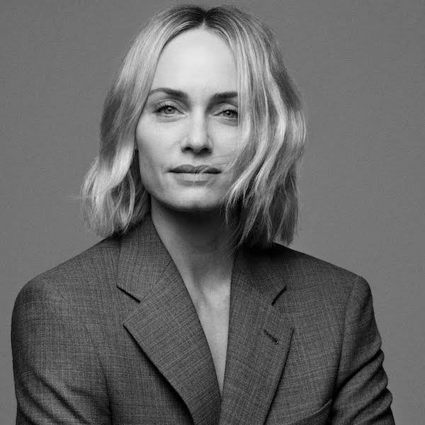 Amber Valletta