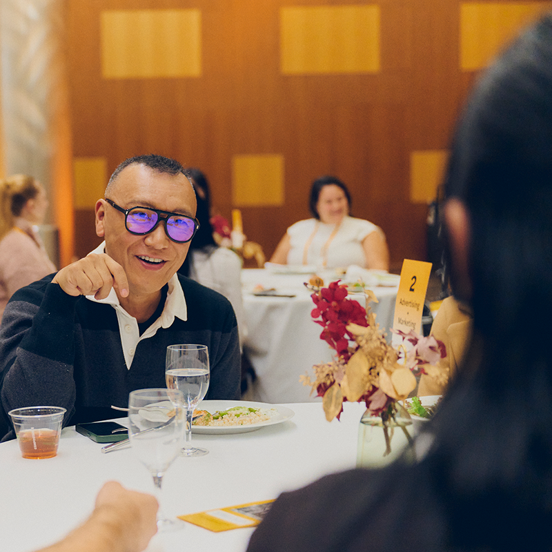 Alum Joe Zee gives advice at the Networking Luncheon